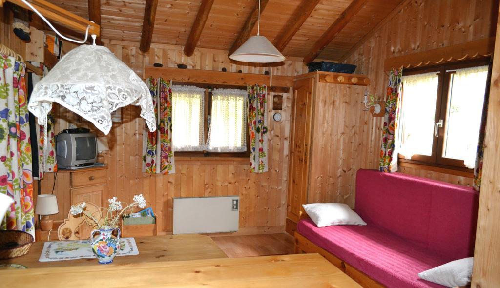 レ・ズッシュ Chalet Les Soldanellesヴィラ 部屋 写真